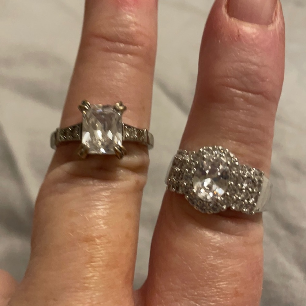 2 silver rings